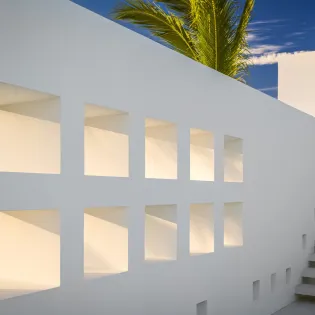 35 staircase casa aqua blanca