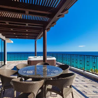 35 villa la valencia resort spa