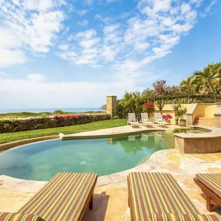 35 villa mariposa patio