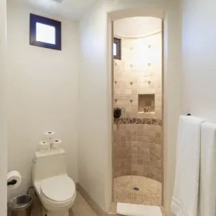 36 bathroom 2 casa corona