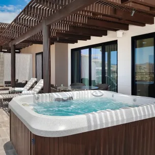 36 villa la valencia resort spa