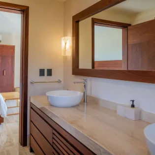 37 bathroom 2 villa saguaro