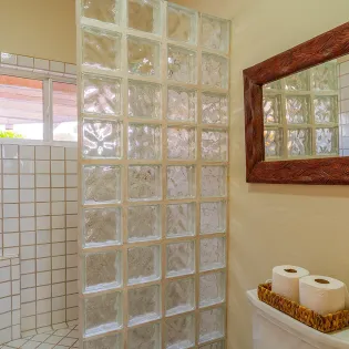 37 bathroom villa ladrillo