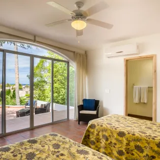 37 bedroom 5 villa fiesta