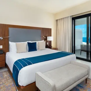 37 villa la valencia resort spa