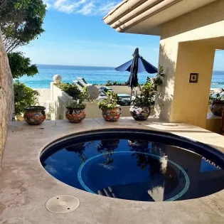38 villa de la playa hot tub