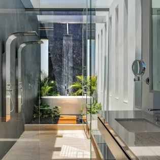 39 bathroom 1 villa aurora