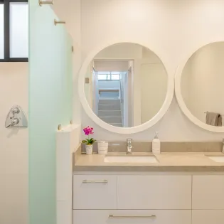 39 bathroom 2 villa nazar