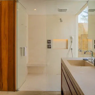 39 bathroom 6 west enclave 8