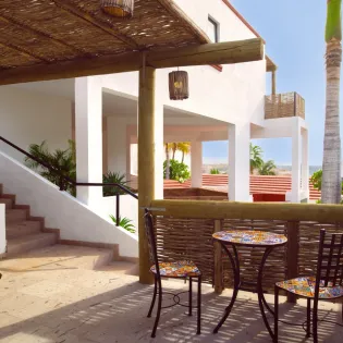 39 exterior villa ysabel