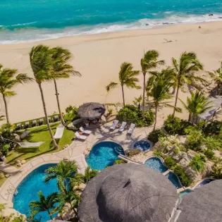 4 exterior villa las rocas