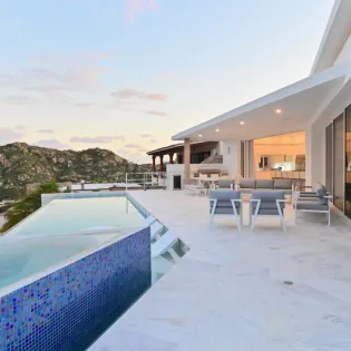 4 exterior villa tanzanita de law