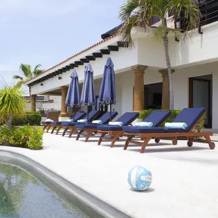 4 villa delfines