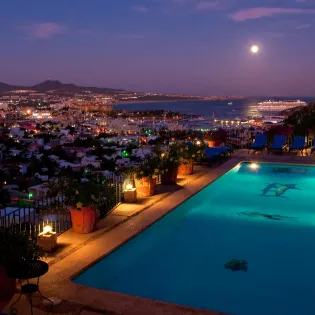 4 villa golden dome pool night