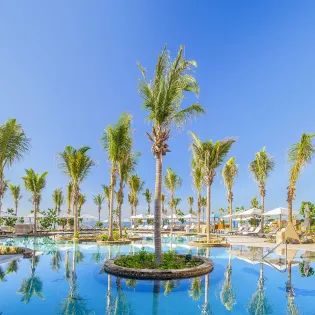 4 villa la valencia resort spa