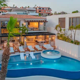 4 villa mareas poolside