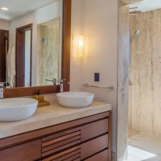 40 bathroom 3 villa saguaro