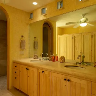 40 villa de la playa bathroom