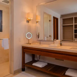 41 bathroom 4 west enclave 7
