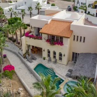 41 exterior villa de la luz