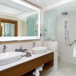 41 villa la valencia resort spa