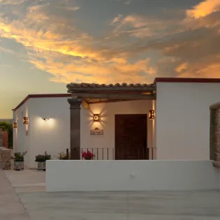 42 exterior villa ysabel