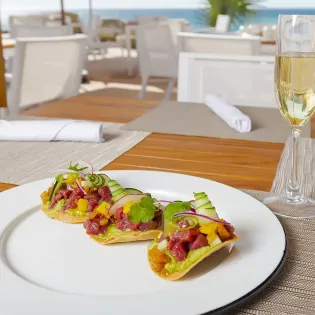 42 villa la valencia resort spa
