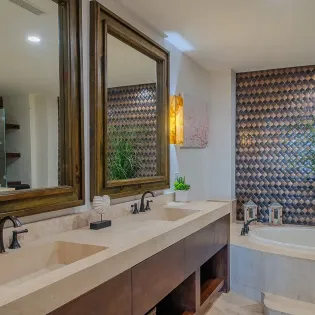 43 villa golondrina bathroom