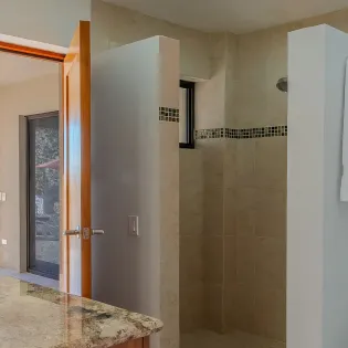 44 casa toro shower