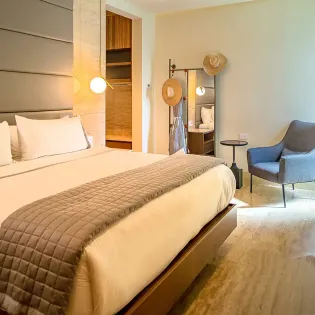 44 maison de cortez bedroom