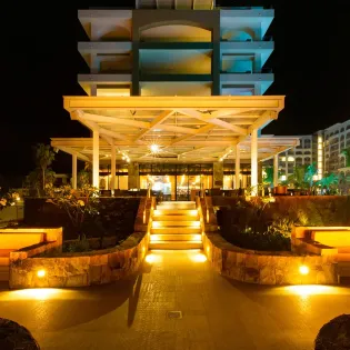 44 villa la valencia resort spa