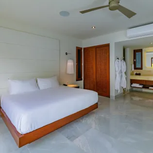 47 bedroom 1 mantea casa cabo