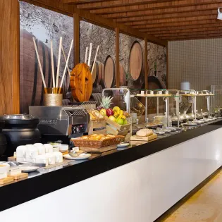 47 villa la valencia resort spa