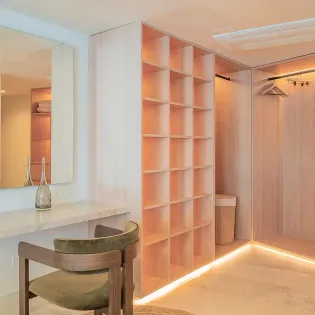 49 villa lazul closet