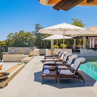 5 exterior casa brooks