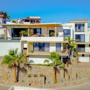 5 exterior villa jade de law