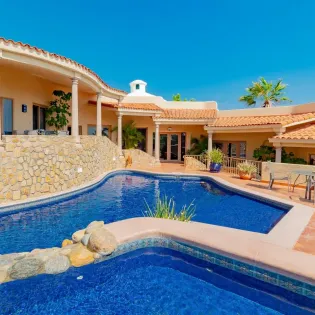 5 exterior villa lorena