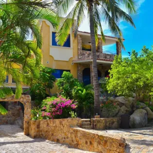 5 exterior villa los geckos