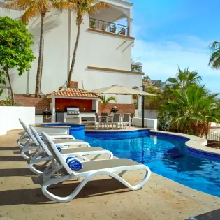 5 exterior villa ysabel