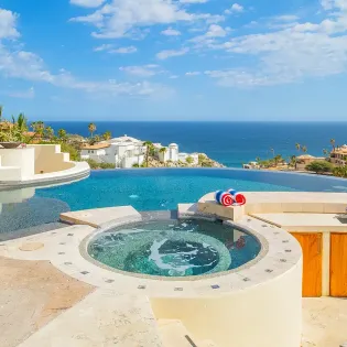 5 villa perla pool3