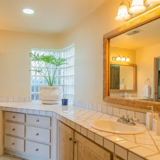 50 bathroom villa ladrillo
