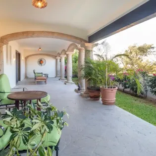 53 exterior casa corona