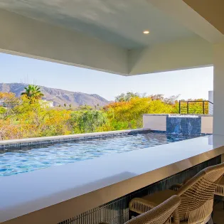 54 casa de monedas poolside
