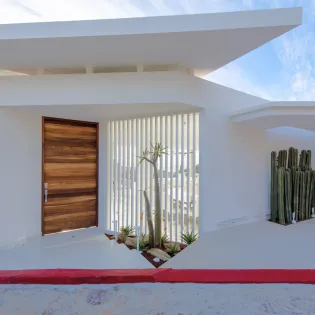 56 exterior villa tanzanita de law