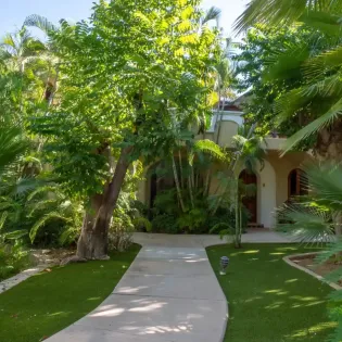 57 exterior villa las rocas
