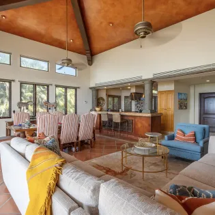 58 villa mariposa livingarea