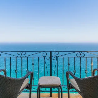59 casa grande balcony