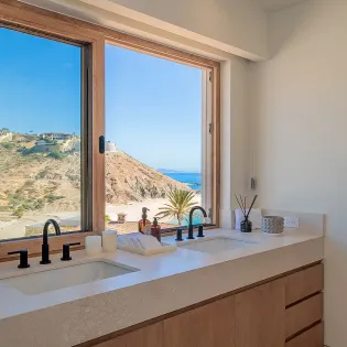 59 villa lazul bathroom