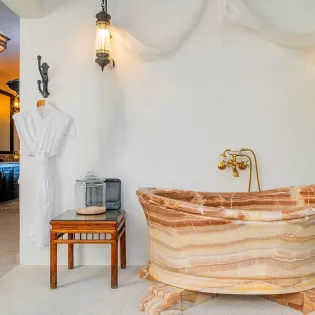 6 casa bellamar de cabo bathroom