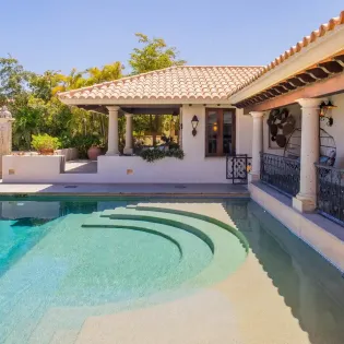 6 exterior casa brooks